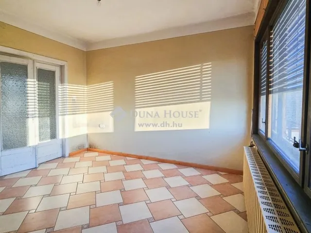 Eladó ház Tápiószecső 220 nm