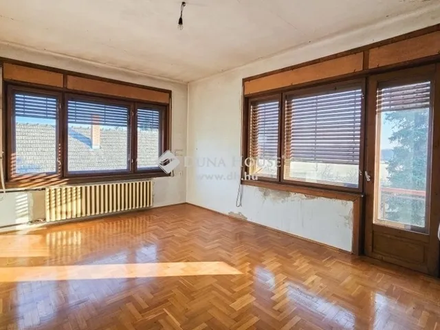 Eladó ház Tápiószecső 220 nm