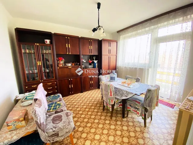 Eladó ház Tápiószecső 200 nm