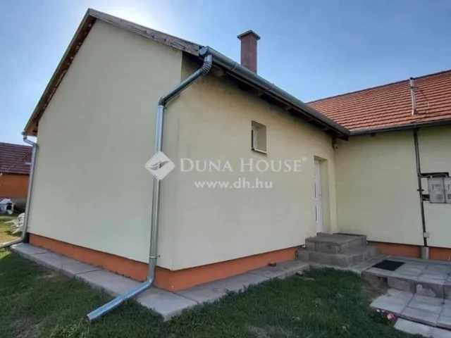 Eladó ház Jászfényszaru 150 nm