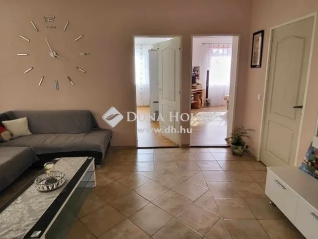 Eladó ház Jászfényszaru 150 nm