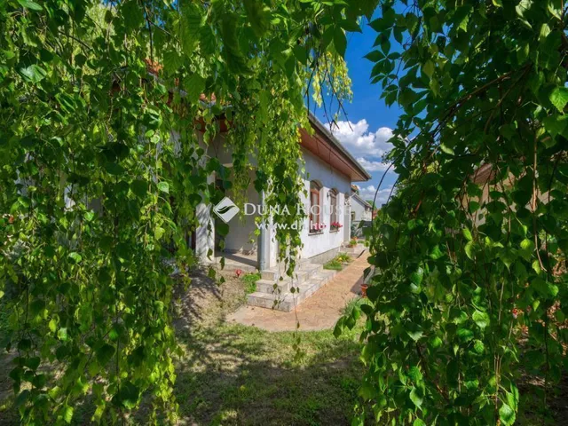 Eladó ház Monor 179 nm