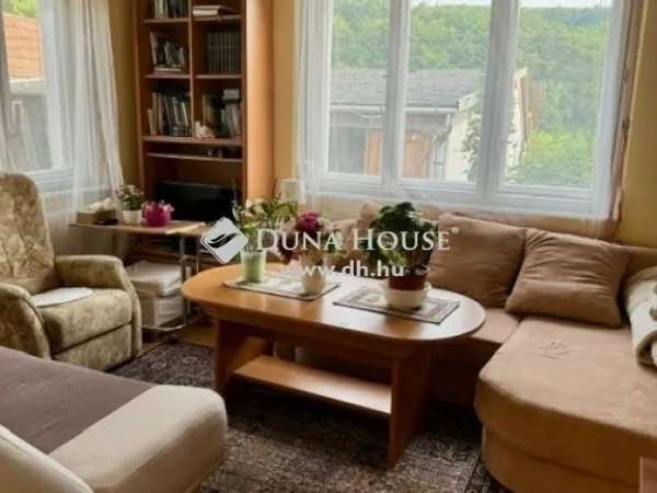 Eladó ház Isaszeg 270 nm