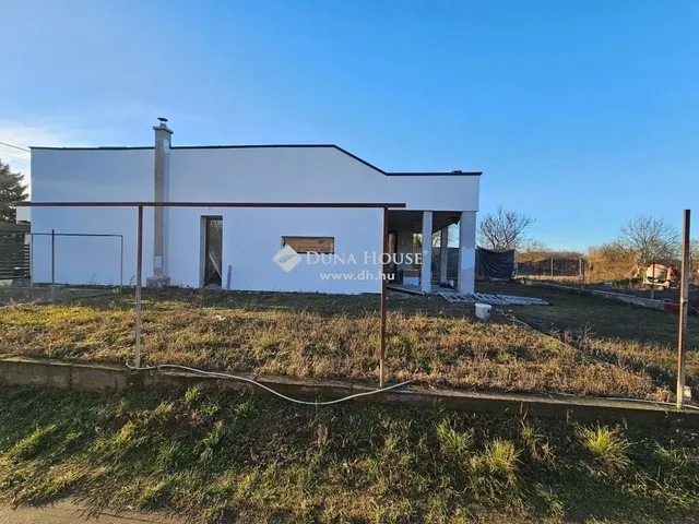 Eladó ház Tápióság 100 nm