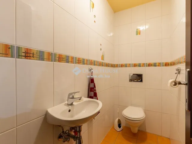 Eladó ház Kistarcsa 310 nm