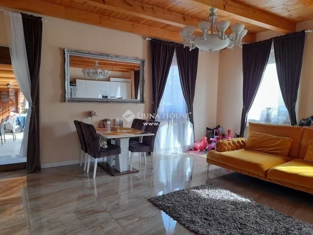 Eladó ház Mogyoród 240 nm