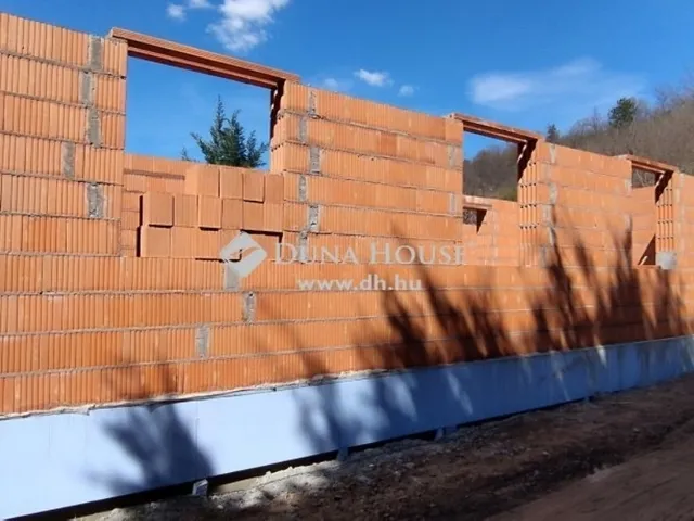Eladó ház Mende 93 nm