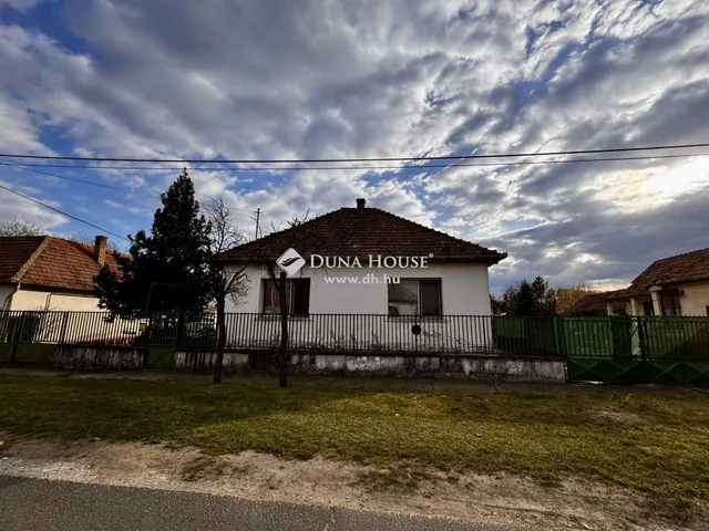 Eladó ház Tápióság 71 nm