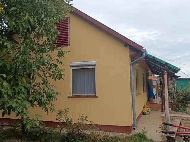 Eladó ház Úri 77 nm