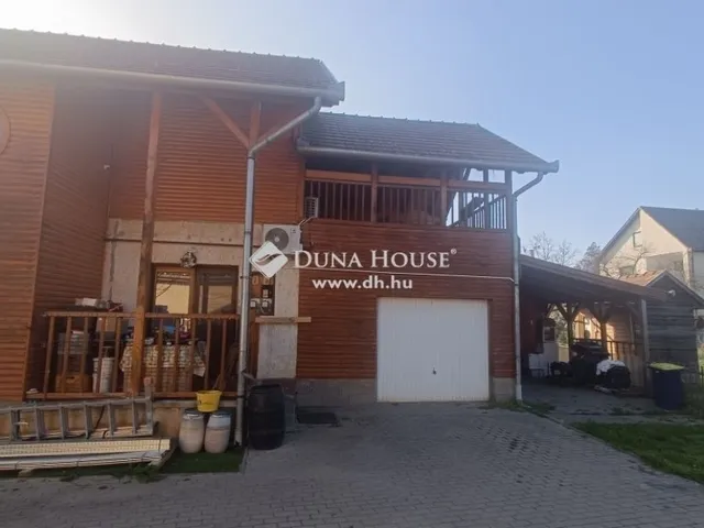 Eladó ház Úri 103 nm