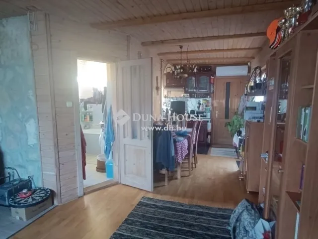 Eladó ház Úri 103 nm