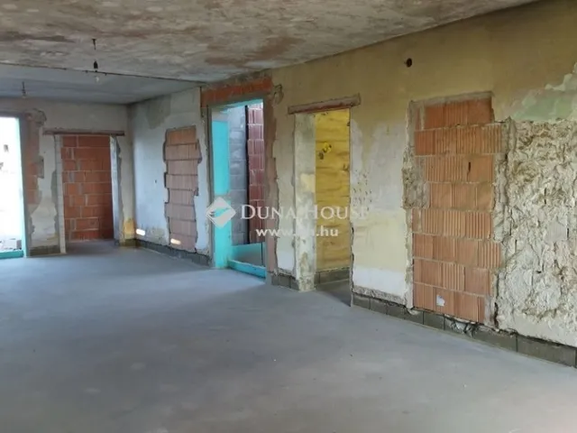 Eladó ház Nagykáta 180 nm