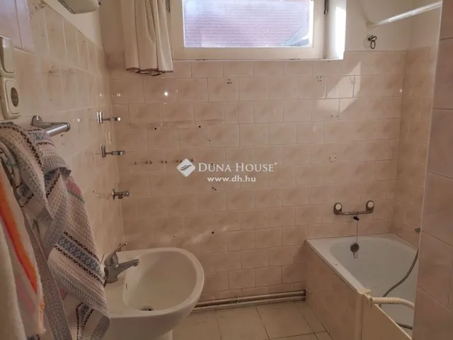 Eladó ház Monor 76 nm
