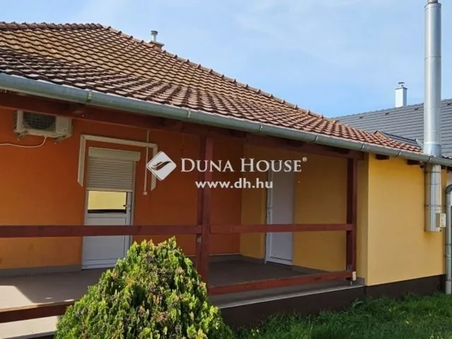 Eladó ház Tápiószecső 100 nm