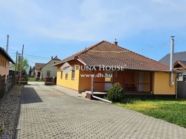 Eladó ház Tápiószecső 100 nm