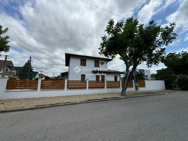 Eladó ház Budapest XVII. kerület 171 nm
