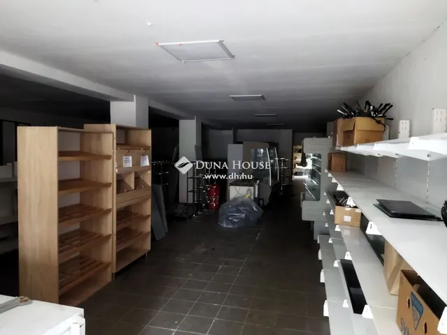 Eladó kereskedelmi és ipari ingatlan Erk 215 nm