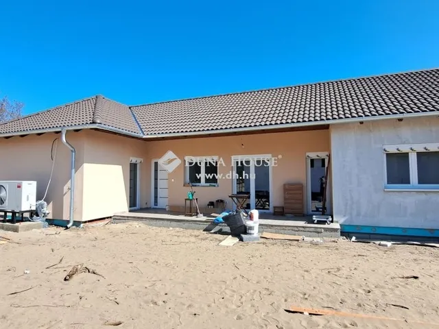 Eladó ház Vasad 82 nm