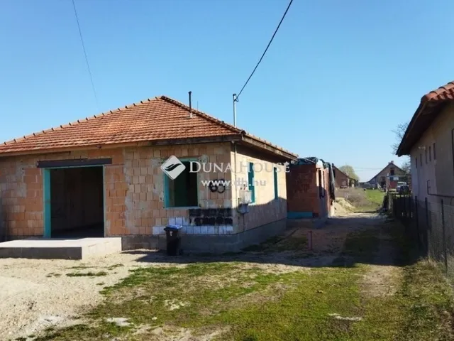Eladó ház Nagykáta 180 nm
