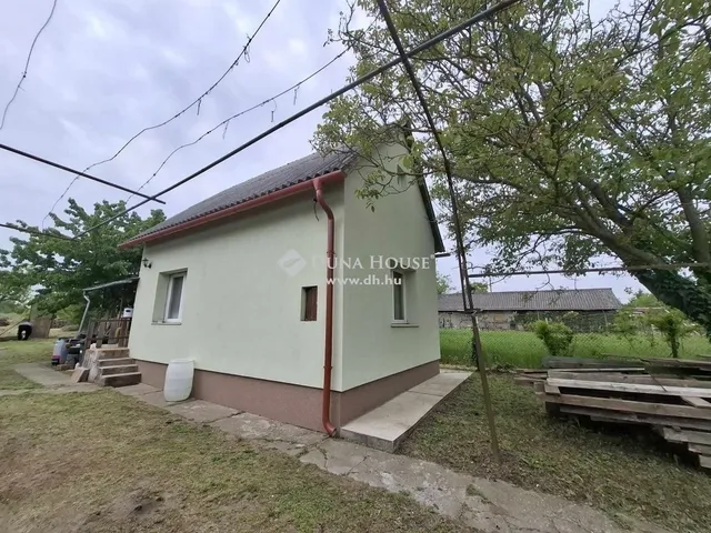 Eladó ház Sülysáp 45 nm