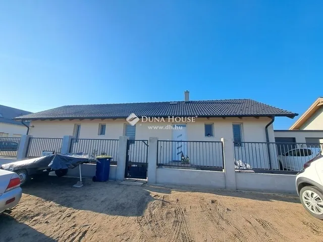 Eladó ház Vasad 107 nm