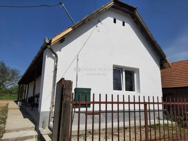 Eladó ház Tura 69 nm