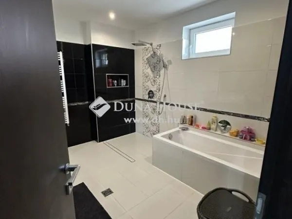 Eladó ház Albertirsa 145 nm