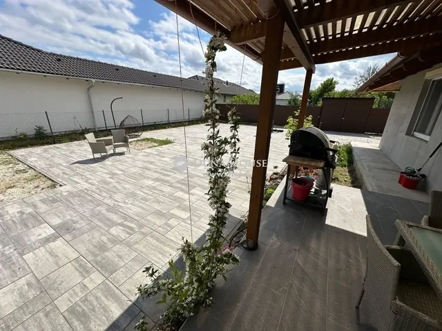 Eladó ház Albertirsa 145 nm