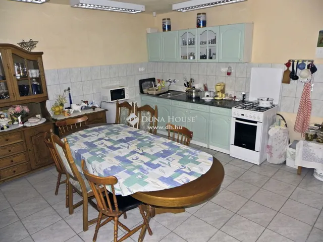 Eladó ház Tápiószecső 270 nm