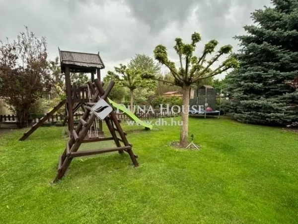 Eladó ház Pilis 290 nm