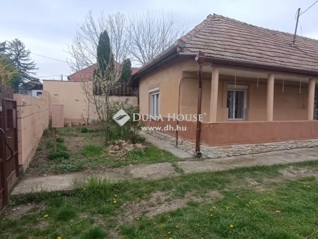 Eladó ház Úri 50 nm