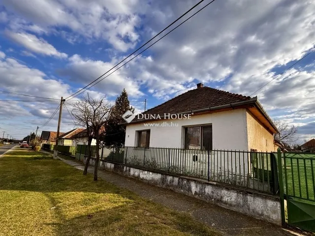 Eladó ház Tápióság 71 nm