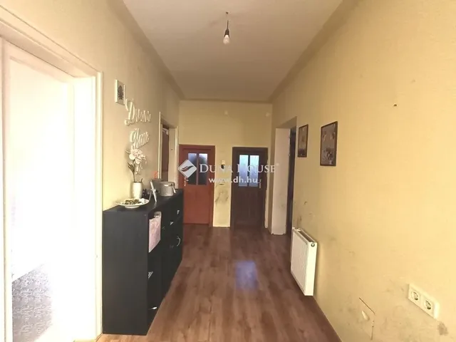 Eladó ház Tápiószecső 173 nm