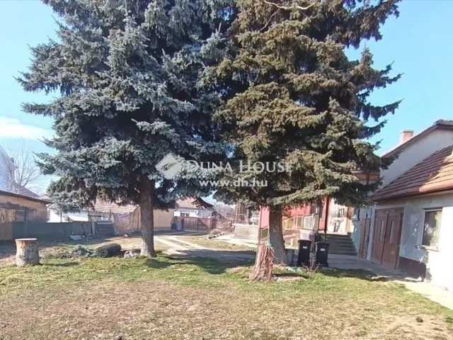 Eladó ház Tápiószecső 173 nm