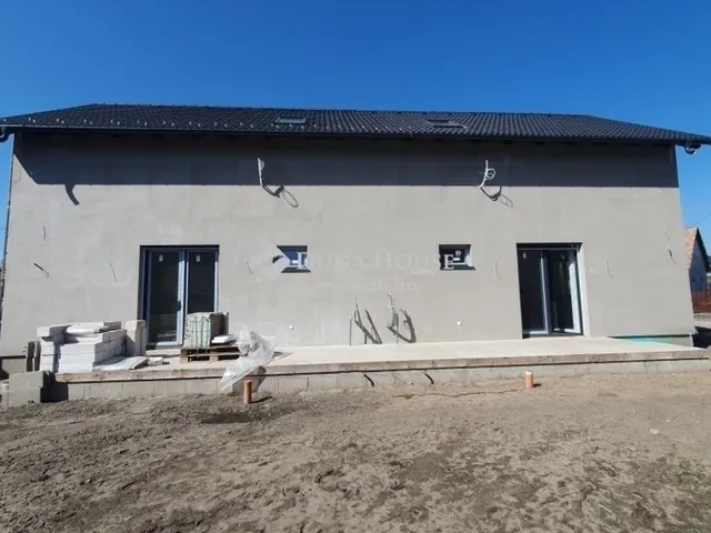 Eladó ház Nagykáta 88 nm