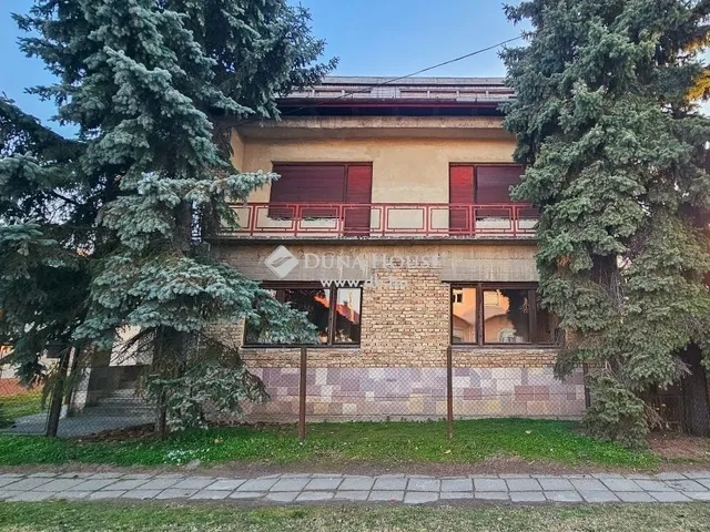 Eladó ház Tápiószecső 220 nm