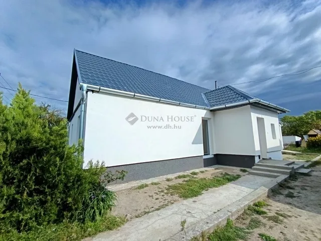 Eladó ház Tápiószentmárton 75 nm