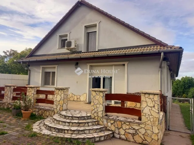 Eladó ház Sülysáp 214 nm