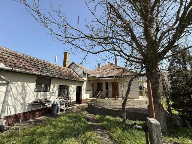 Eladó ház Újszilvás 78 nm