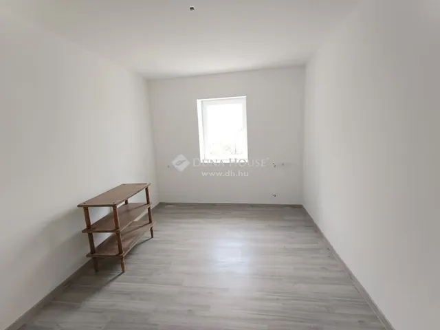 Eladó ház Tápióbicske 71 nm