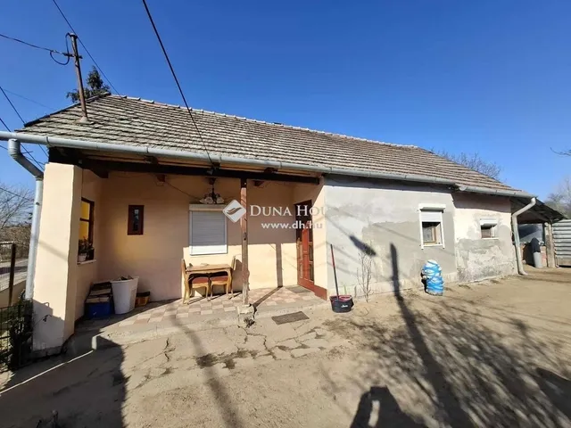 Eladó ház Tápióbicske 45 nm