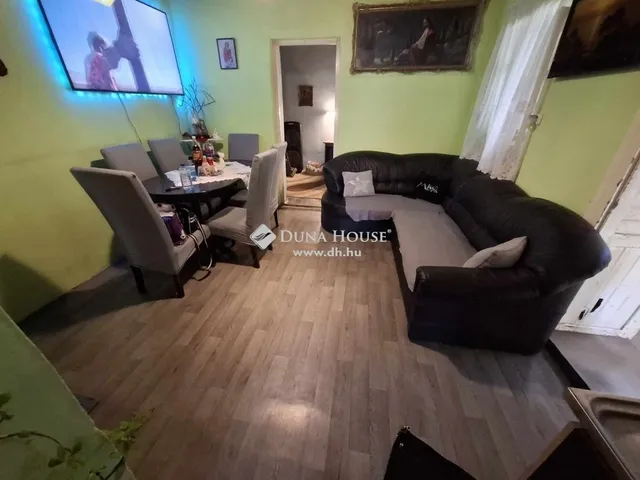 Eladó ház Tápióbicske 45 nm