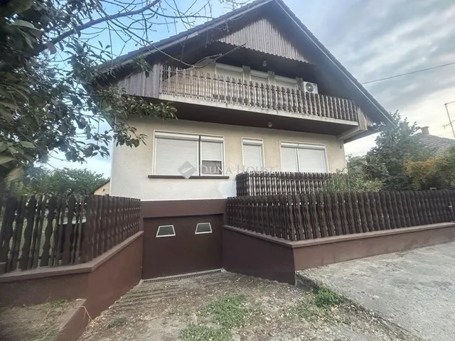 Eladó ház Lajosmizse 225 nm