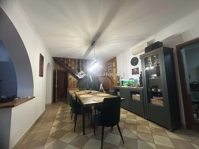 Eladó ház Lajosmizse 225 nm