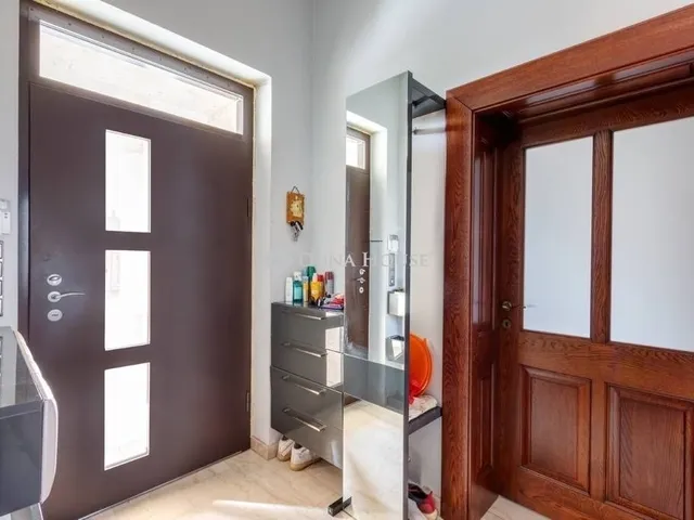 Eladó ház Dabas 293 nm