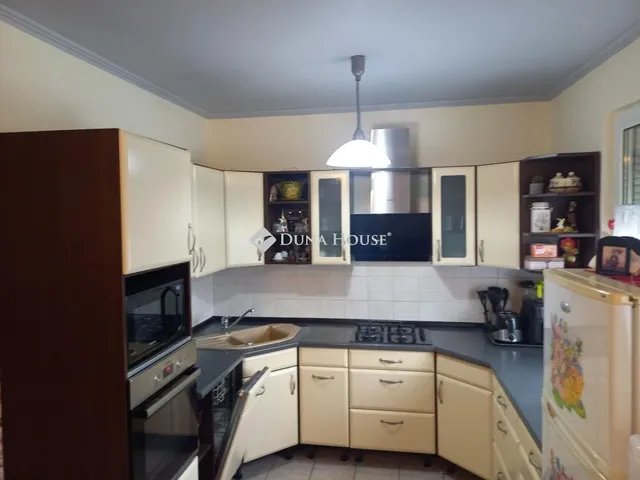 Eladó ház Sülysáp 214 nm