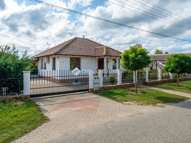 Eladó ház Hernád 138 nm