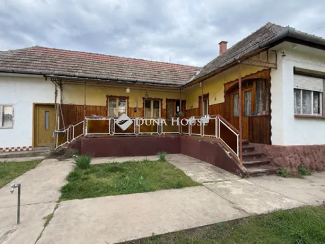 Eladó ház Tápiószecső 81 nm