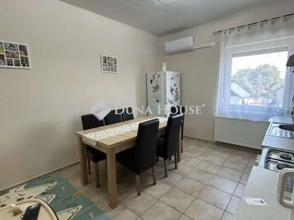 Eladó ház Monor 138 nm