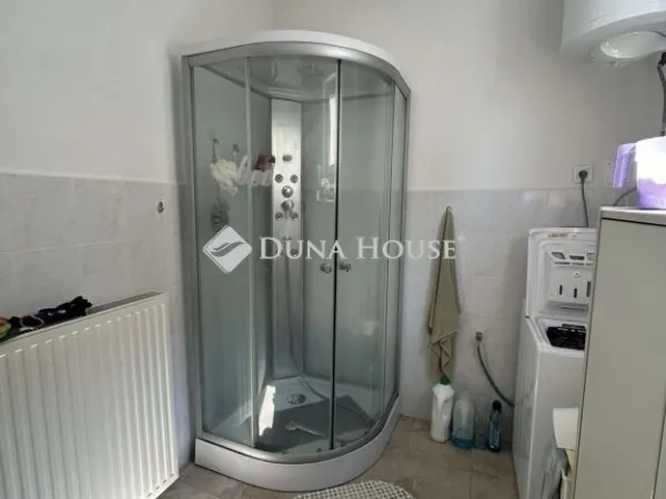 Eladó ház Monor 138 nm